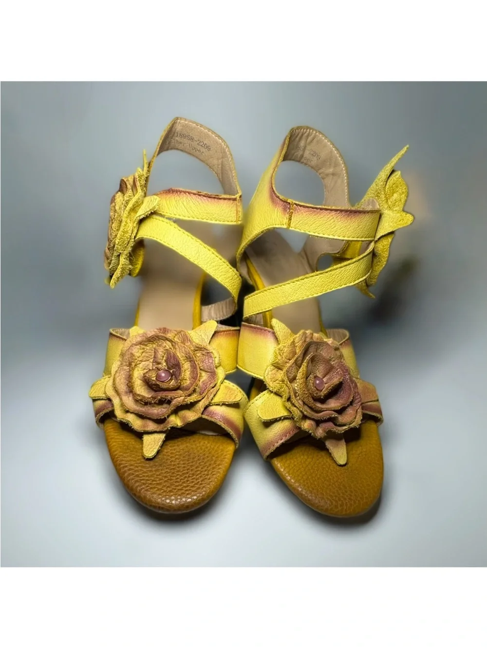 L’Artiste Shelly Yellow Floral Leather Platform Heels EU 41 9.5-10